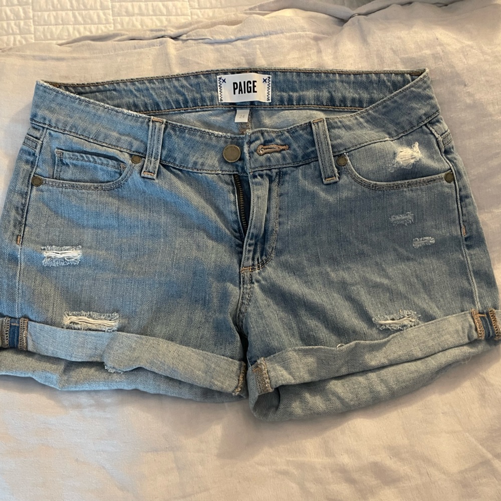 Paige light denim shorts size 24